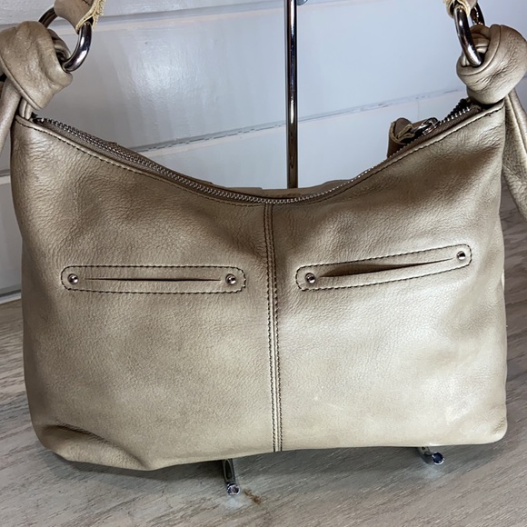 B Makowsky Pieced and Riveted Leather Shoulder Bag EUC - Picture 8 of 10